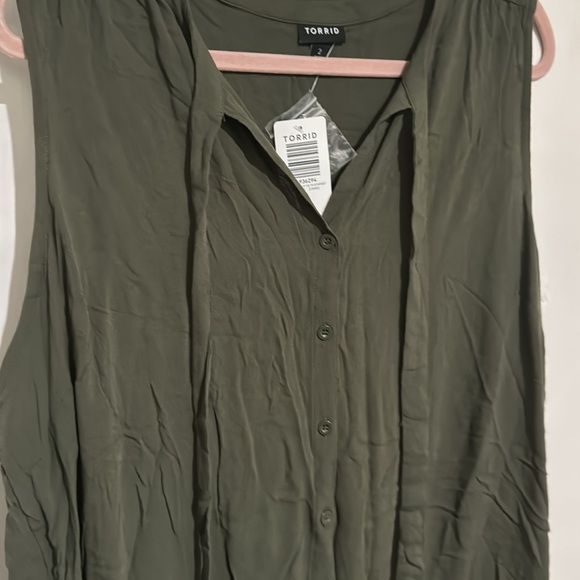 NWT TORRID Top - Picture 6 of 8